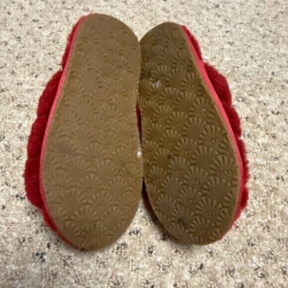 UGG Toddler size 11 red Fluff Yeah Slide slippers 1098579T - Picture 4 of 5